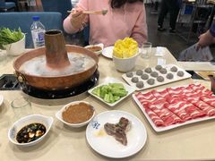 -楼外楼大刀肉传统火锅居(博学路店)