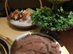 -余欢领鲜火锅(新街口店)