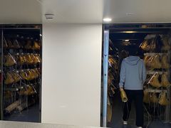 -冰纷万象滑冰场(深圳万象城店)