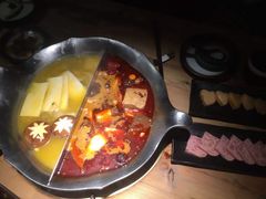 红颜花胶鸡锅-湊湊火锅·茶憩(杭州湖滨银泰in77店)