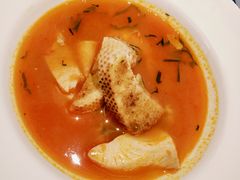 -香格里拉鱼跃地中海西餐厅·牛排披萨
