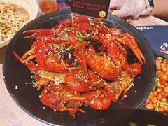 -巴厘龙虾·榜首油焖大虾(音乐学院·沿江酒馆店)