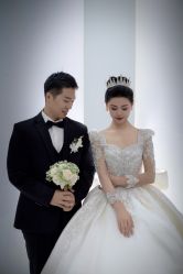 -喜爱高定婚纱摄影