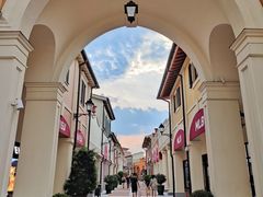 -佛罗伦萨小镇广佛名品奥特莱斯(疏港路店)