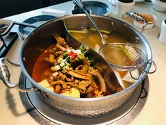 牛杂鸳鸯锅-左庭右院鲜牛肉火锅(浦江欢乐颂店)
