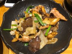杏鲍菇竹耳爽肉片-十三式重庆江湖菜(金茂览秀城店)