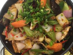 -乡土特色.冷锅鱼.牦牛肉汤锅