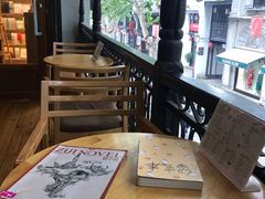 -猫的天空之城概念书店(杭州南宋御街店)