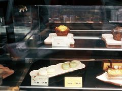 面包甜点陈列柜-麦当劳(北京南站店)