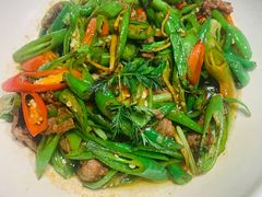 -老滇山寨•云南特色菜•地方菜•民族风情歌舞表演(金碧店)