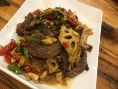 -霄汉牛三鲜湖北砂锅菜(万松园2店)