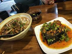 老长沙臭豆腐-湘里乡亲甲王二老店