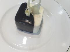 -BLACKSWAN黑天鹅(环球店)