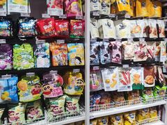 -名创优品(北京新中关购物中心地铁层店)