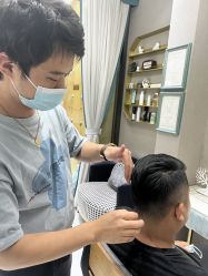 -首脑美发沙龙