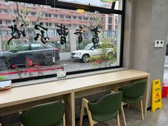 -曹家渡街道图书馆