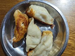 -黄阿姨锅贴大王(万航渡路店)