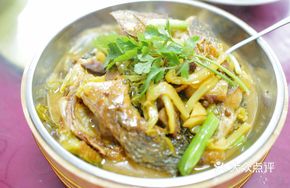 Sour Cabbage Boiled Big Fish
