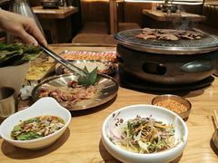 -青瓦餐厅·生鱼片·韩园烤肉(西塔店)