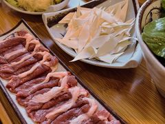-毛辣果·贵州红酸汤牛肉火锅(西单店)