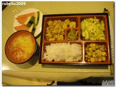 福慧慈缘03-工作套餐合影（1仿荤2素-福慧慈缘素食餐厅(王府井店)