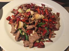 罗勒香辣嫩牛肉-KŌNG胶东小馆(华熙店)