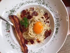 -Chom Cafe and Restaurant