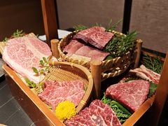 -山川小町·极番烧肉(新地假日广场店)