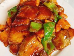 肉段烧茄子-北京龙庆四季香农家饭庄·灶台鱼·碳烤虹鳟鱼(龙庆峡店)