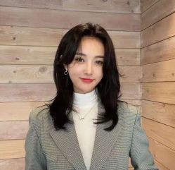 -环球蝶上美业连锁