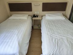 -莫泰168旅店（上海莲花南路银都路店）-停车场