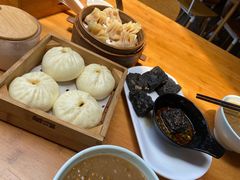 鲜汁大肉包-食膳公园包子铺(烈士公园店)