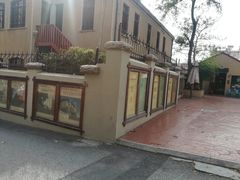 -荒岛书店(黄县路店)