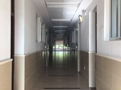 -上海市位育初级中学