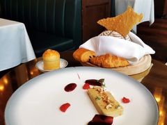 “露杰”鹅肝批配红酒啫喱及无花果布里欧修-福楼法餐厅FLO