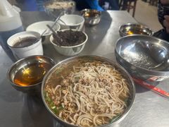 -正宗杨记普洱酸醋米线(总店)