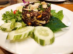 -Chom Cafe and Restaurant