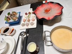 -红鼎豆捞·非遗鲍皇汤火锅(宝丰路店)