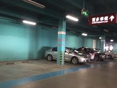 -欧尚超市苏州店停车场(金鸡湖路店)