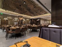 -乐忻皇朝(上海中心大厦店)