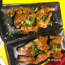 鋼管廠五區小郡肝串串香火鍋(龍之夢魔都直營店)