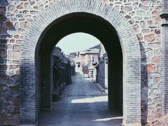 -清风小镇闯关东影视基地