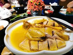 电饭煲焗人参鸡-尚一汤·粤菜海鲜(环球港店)