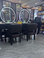 -藤野造型烫染·漂发