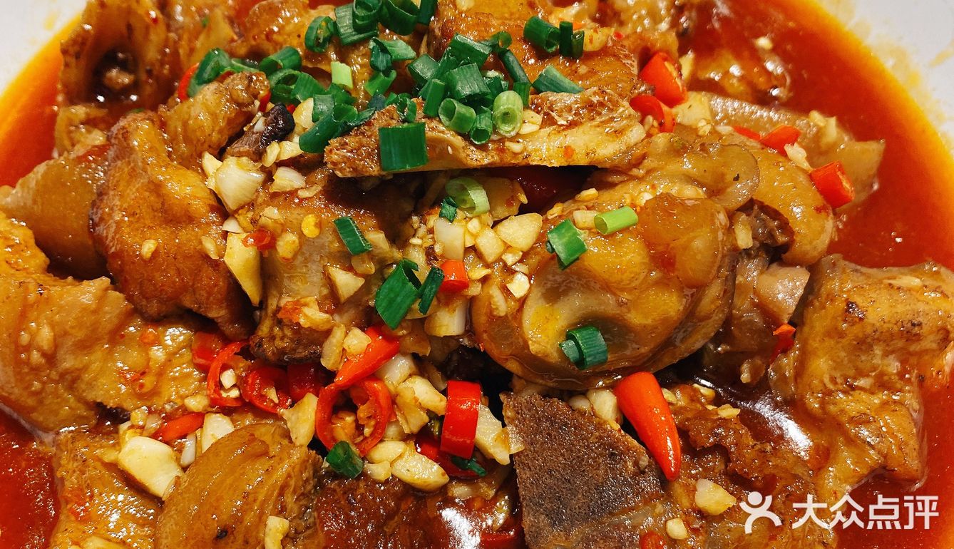 吃到了长沙比较正宗的湘菜—腊鲢鱼，就在炊小二~