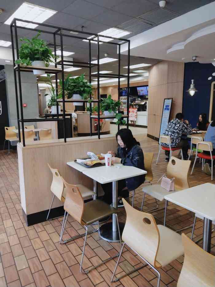 肯德基(中环店)-"这应该算是郑州这么多肯德基餐厅里～我去的.