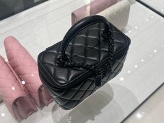 -Chanel(德基广场店)