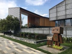 -田园东方蜜桃村的田野营地