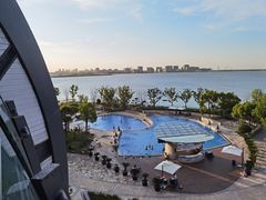 -上海滴水湖皇冠假日酒店