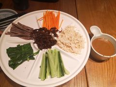 -云海肴·汽锅鸡·云南菜(天山百盛优客店)